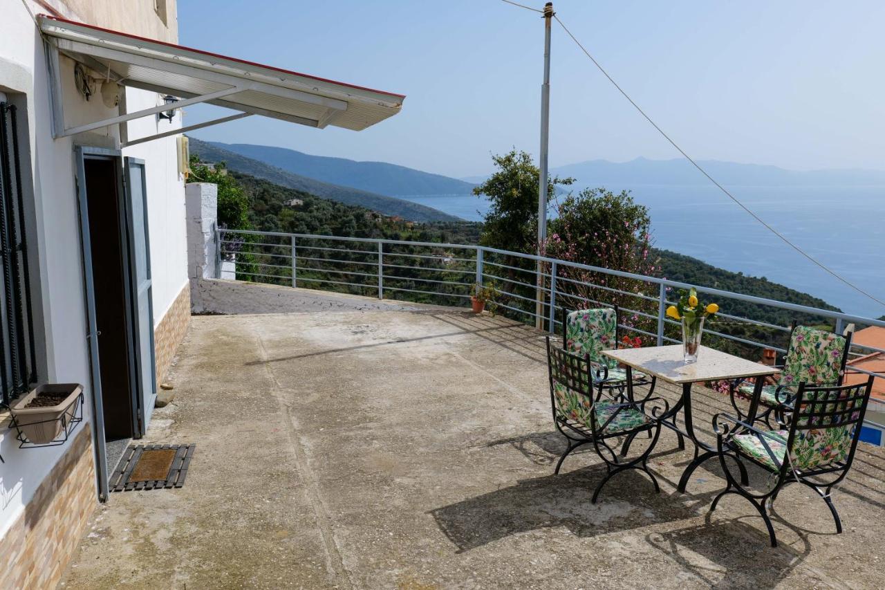 Duka'S House Hotel Lukove Exterior photo