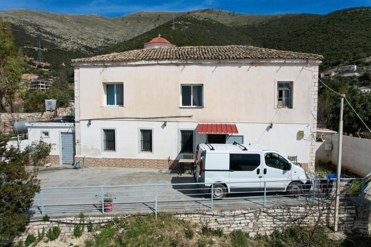 Duka'S House Hotel Lukove Exterior photo